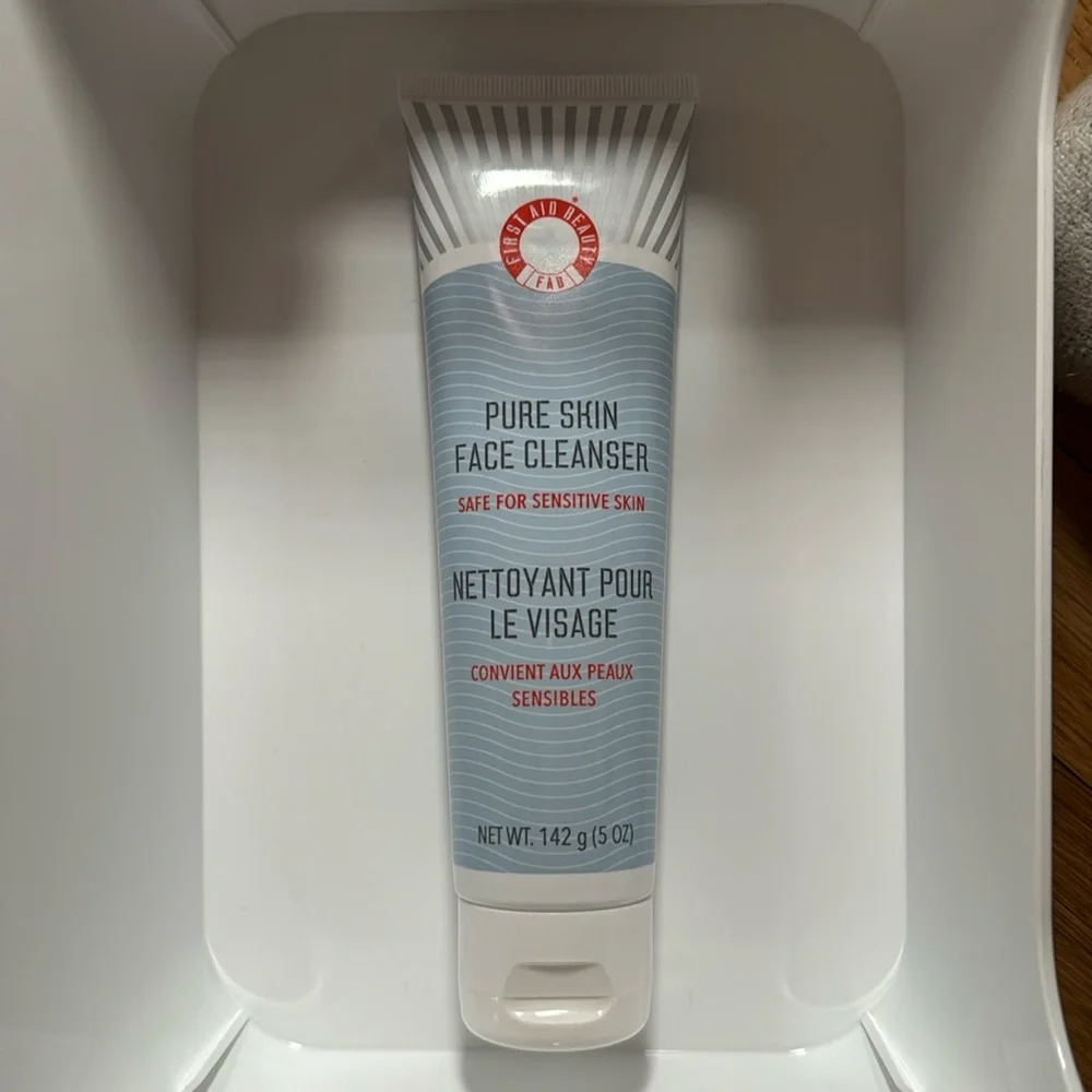 First Aid Beauty Pure Skin Face Cleanser - Picture 2 of 4